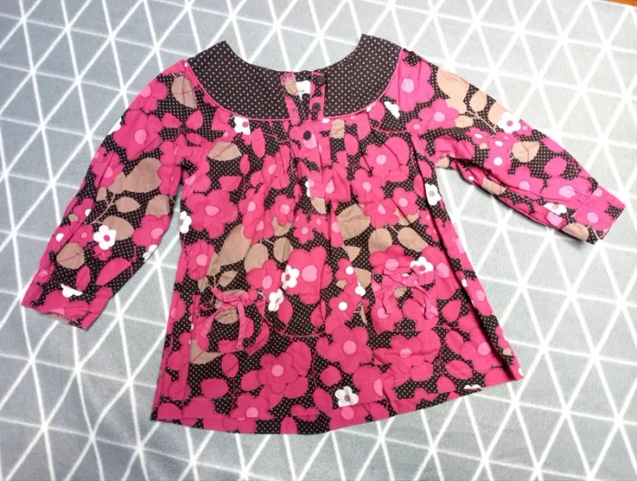 🦄Lot 5 vêtements, 6 ans - photo numéro 2