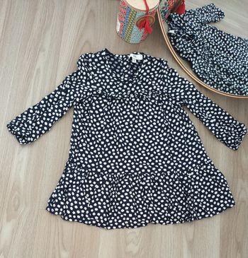 Robe fleurs blanches 3 ans