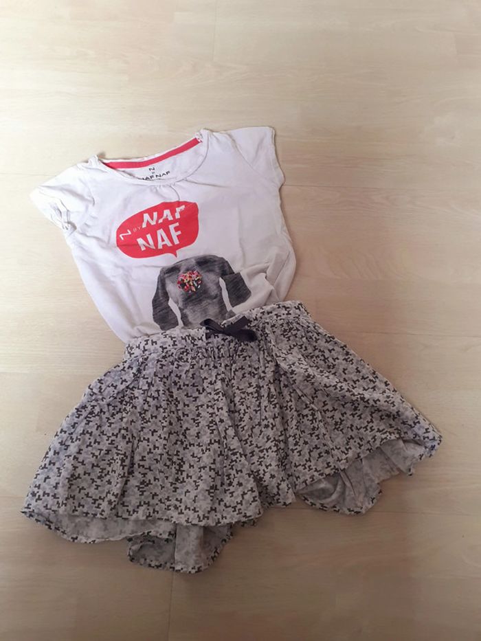 Jupe short et tee-shirt 4 ans