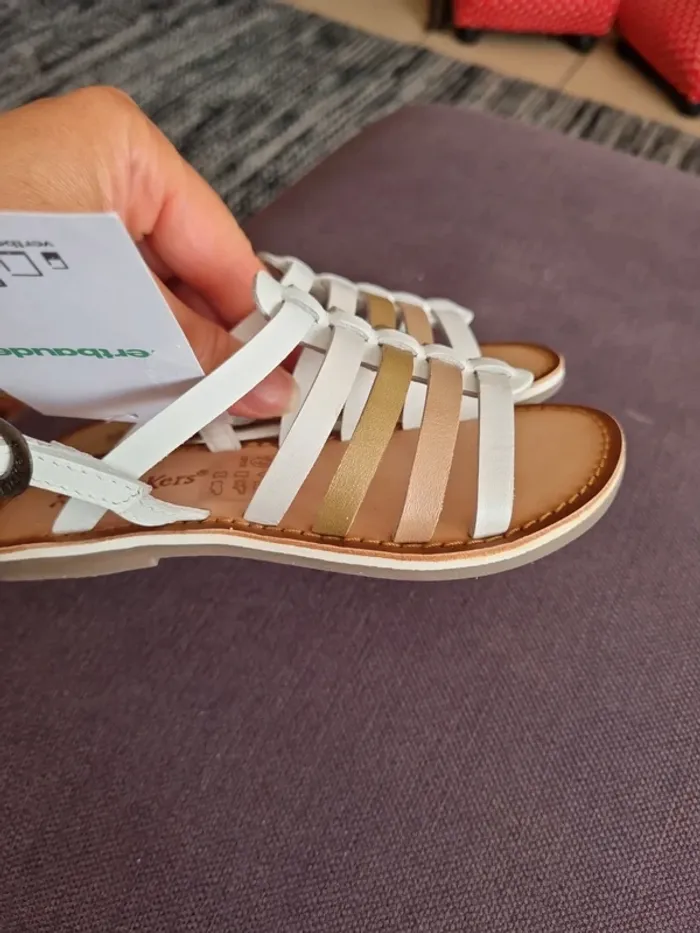 Sandales Kickérs neuves taille 26 - photo numéro 6