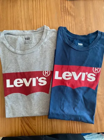 Lots deux tshirts Levis