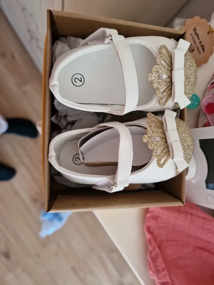 Chaussures bébé taille 12 - photo numéro 6
