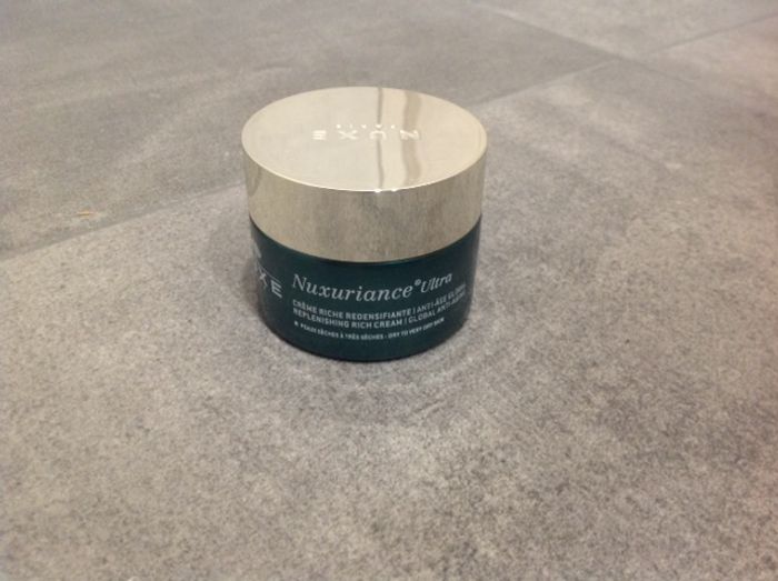 Nuxe Nuxuriance Ultra Crème riche redensifiante - photo numéro 2