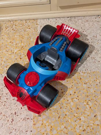 Grosse voiture spiderman 