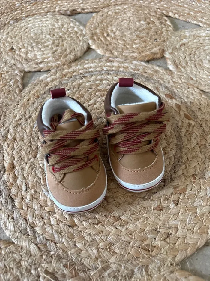 Chaussures bébé 16/17