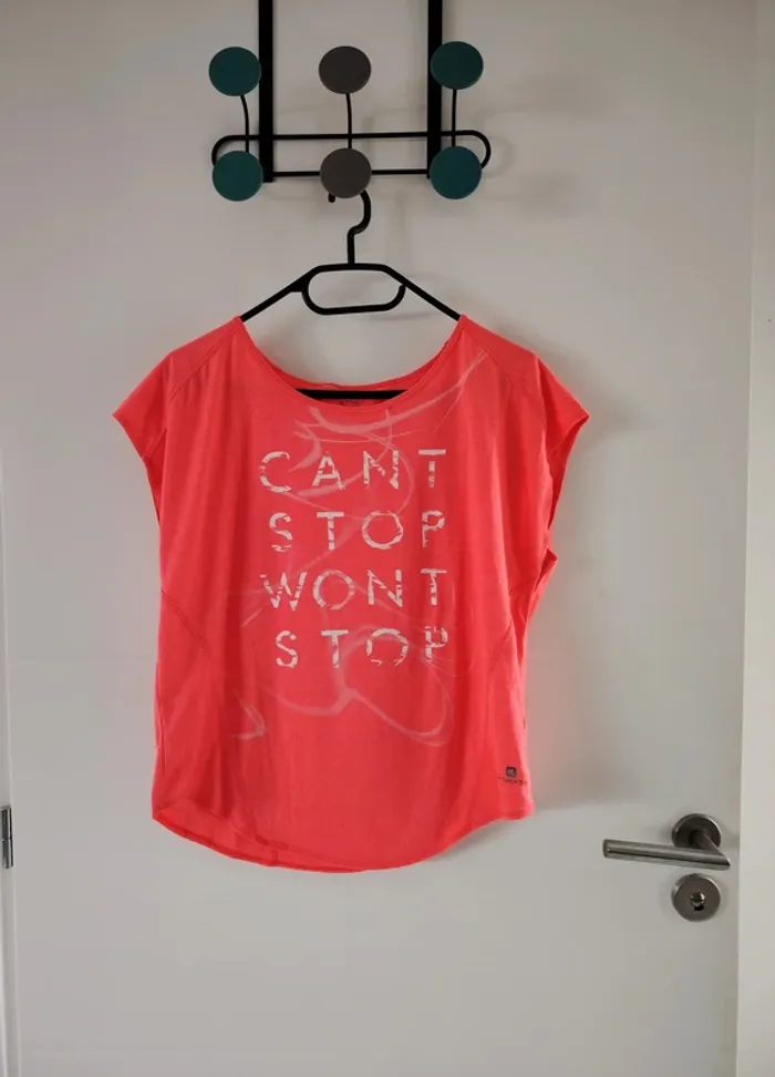 t-shirt de sport taille 38