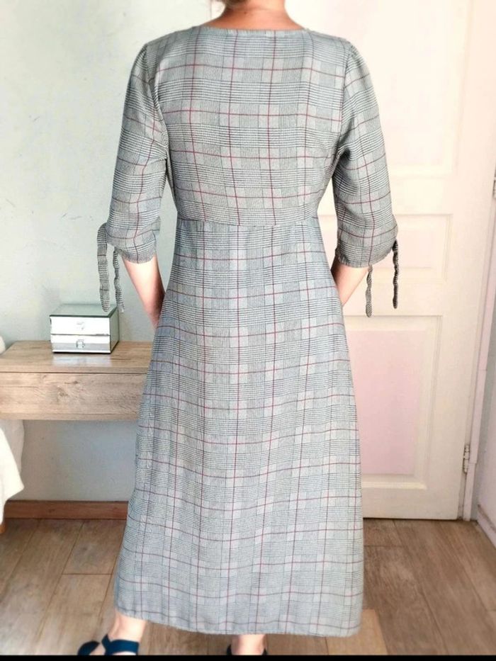 Robe  longue -  gris  rouge  tartan  - Mango  -  M  -  Comme  Neuve - photo numéro 4
