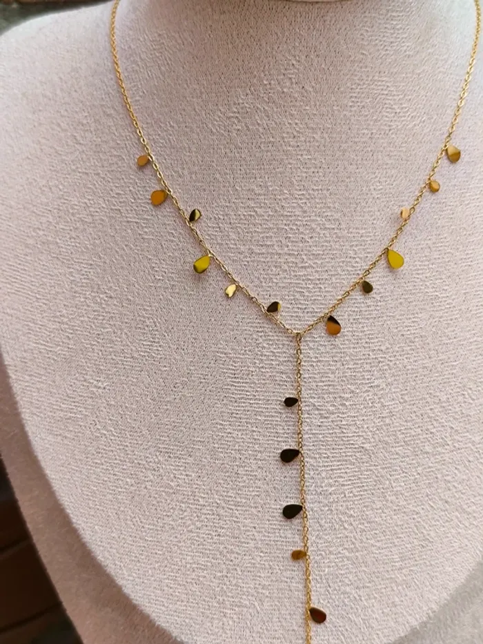 Pendentif doré en Y avec pampilles gouttes - photo numéro 4