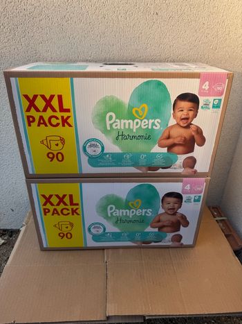 Lot de couches Pampers harmonie taille 4