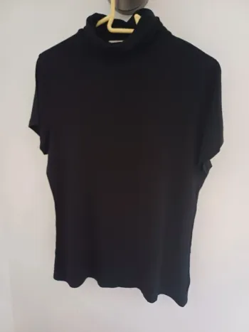 T-shirt col roulé manches courtes