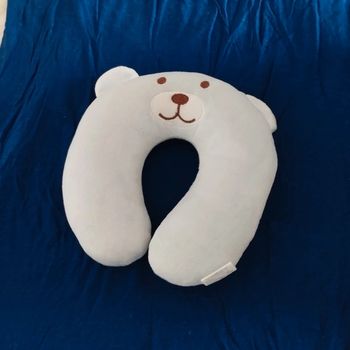 Clase nuque bleu ciel ours