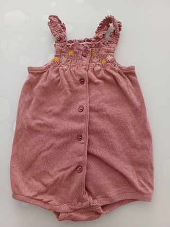 Combishort neuve taille 9 mois