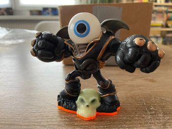 Figurine skylanders giants eye brawl