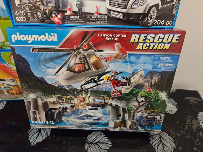 playmobil Unité de secouristes du Canyon avec hélicoptère 70663
