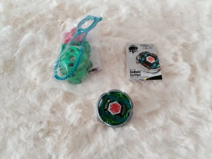 Toupie Beyblade Métal Master