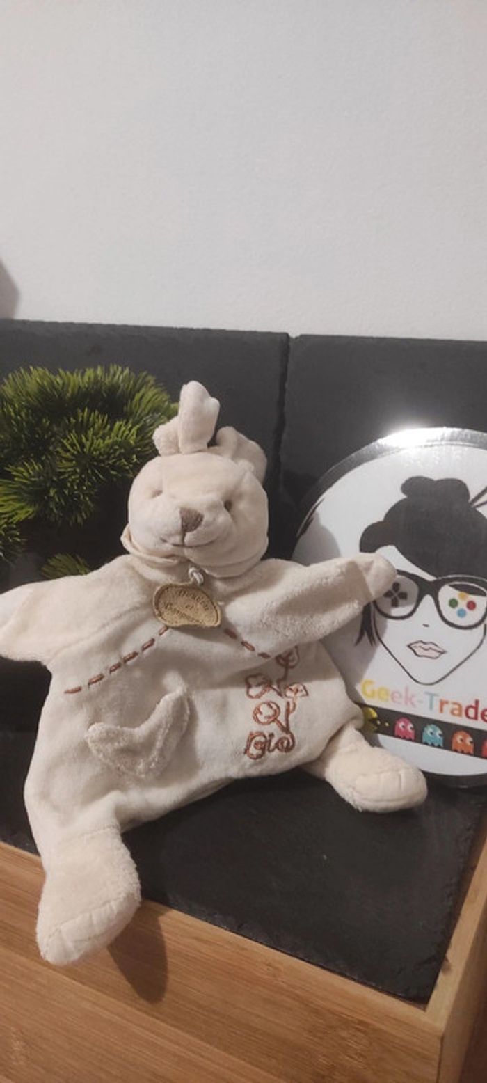 doudou et compagnie lapin coton bio fleur blanc marron poche marionnette Beige