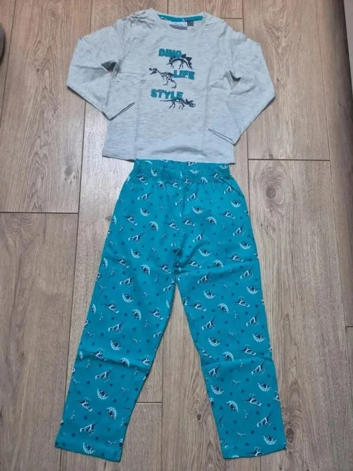 Pyjama en coton "la twisty company" gris/turquoise dino 4 ans neuf jamais porté