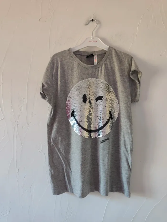 Adorable tee-shirt smiley sequins magiques taille S ou 36 - photo numéro 4