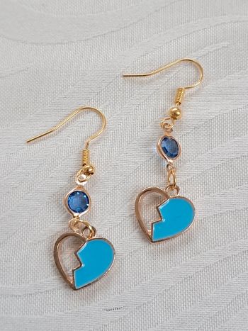 Boucle d'oreille coeur brisée