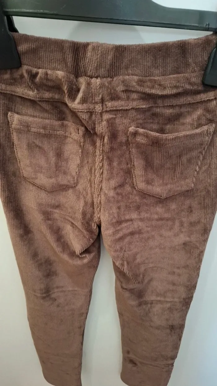 Pantalon élastique velours Taille 128cm - photo numéro 2