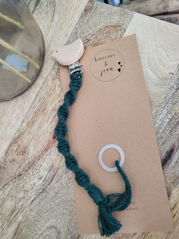 Attache tétine Macramé