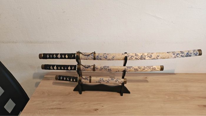 Lot de 3 Katana - photo numéro 2