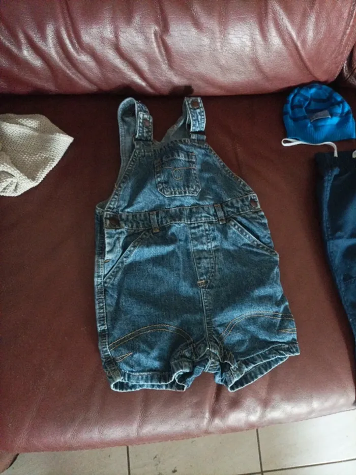 Lot de vêtements - photo numéro 2