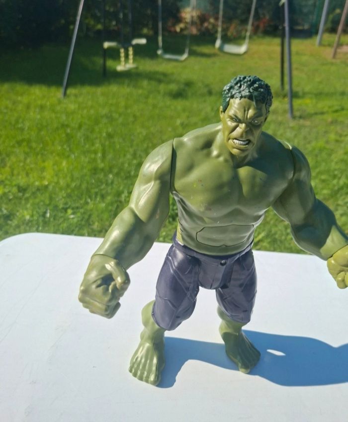 Figurine hulk parle français marvel