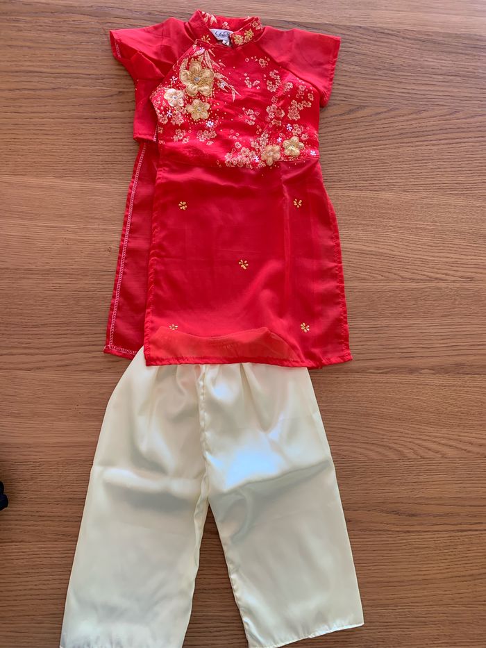 Lot tenues vietnamiennes - photo numéro 5