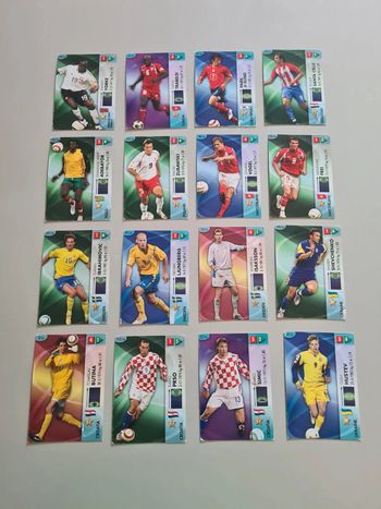 Cartes Panini équipes variées