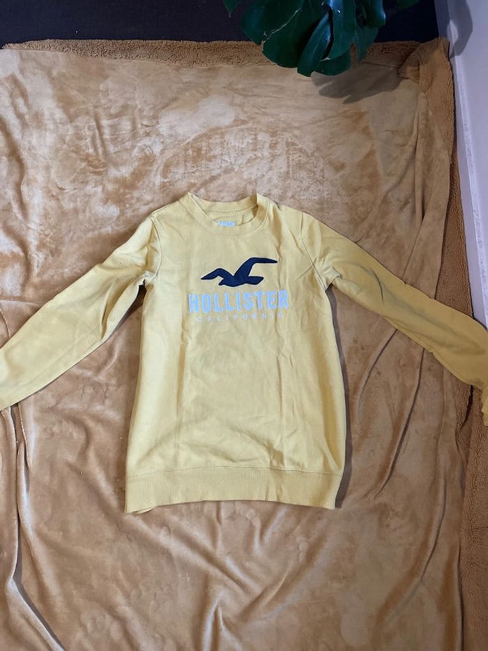 Pull jaune - photo numéro 2