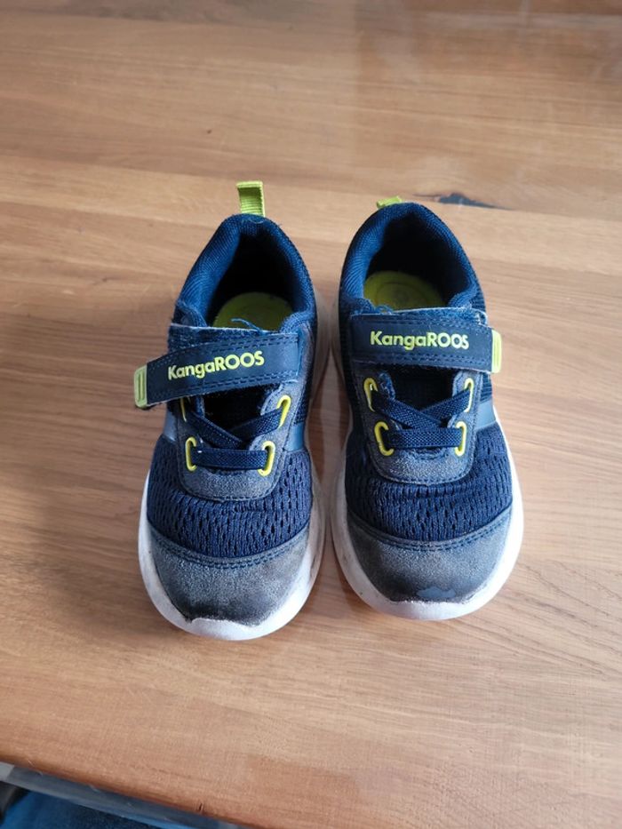 Baskets pointure 25 KangaRoos