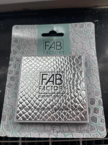 Palette fards à paupières neuve