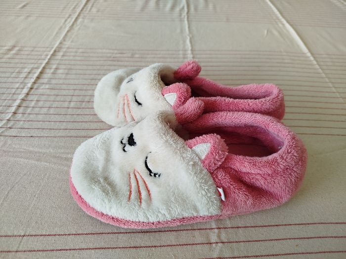 Chaussons ou pantoufles pointure 30 - photo numéro 2