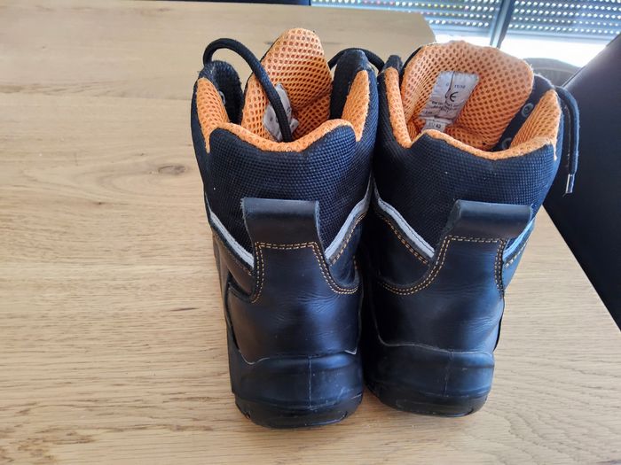 Bottines de sécurité pointure 42 - photo numéro 2