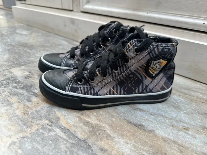 Basket montante Harry Potter 33 à carreaux gris et noir poufsouffle Hufflepuff - photo numéro 5