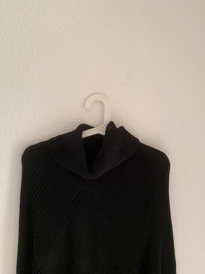 Pull noir - photo numéro 2