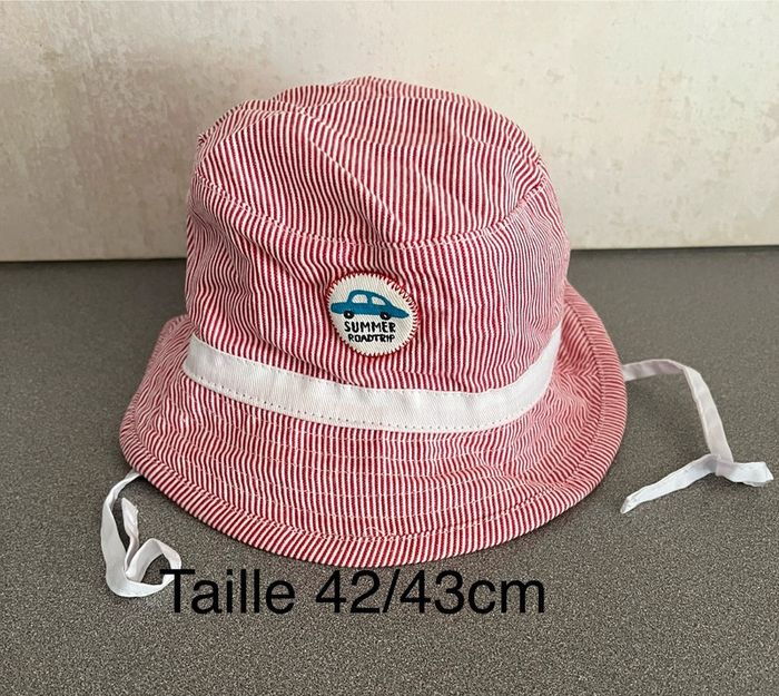 Bob chapeau rayé rouge blanc taille 42 43 cm Baby Club