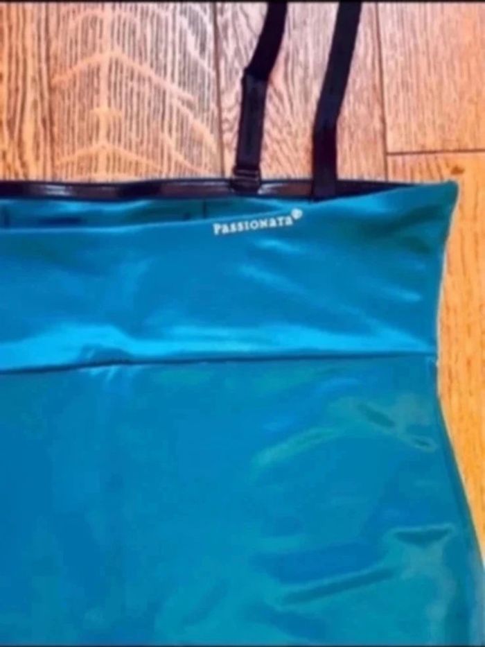 Sublime gaine passionata bleu turquoise et noir bretelle amovible - photo numéro 2