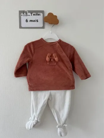 Pyjama 2 pièces - taille 6 mois 🌸