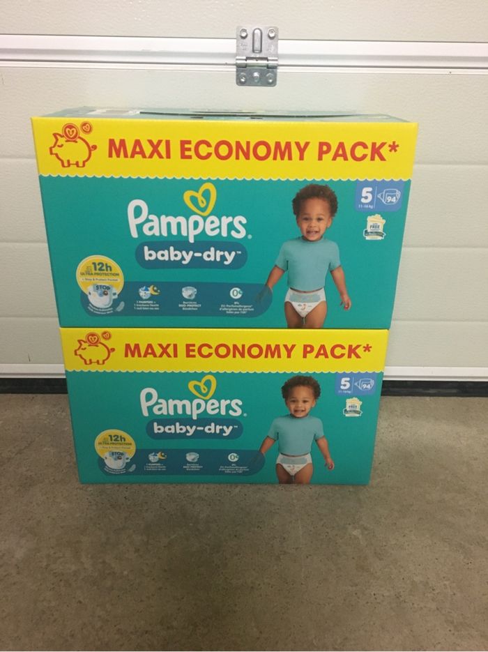 Couches Pampers baby dry taille 5