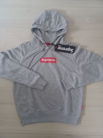 Sweat à capuche gris Supreme