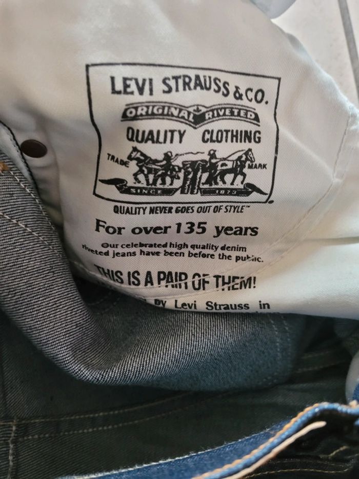 Jean Levis taille basse - photo numéro 7