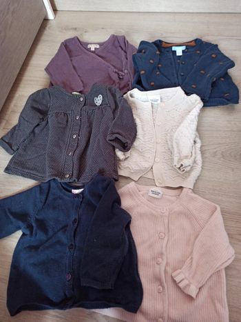 Lot de 6 gilets fille 6 mois