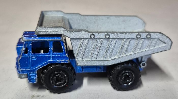 Majorette camion benne basculante miniature 1/60 – Made in France