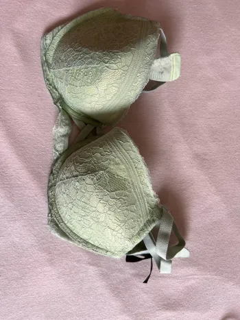 Soutien gorge indiz