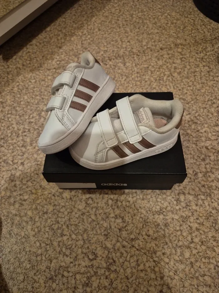 Baskets Adidas - photo numéro 3