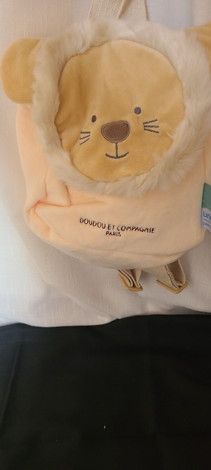 Sac à dos enfant Peluche Lion Doudou et Compagnie Unicef - photo numéro 5