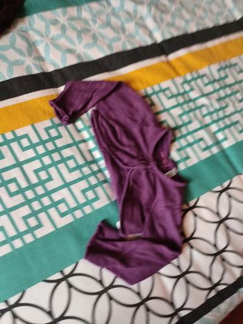 Boléro violet taille 18 mois