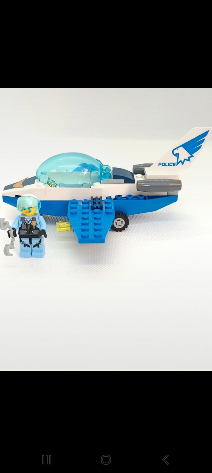 Figurine LEGO City 60206 Le jet de patrouille de la police 
Complet - photo numéro 5